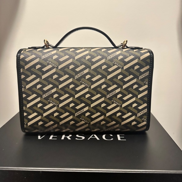 Versace Le Greca Signature Shoulder Bag - Picture 3 of 7